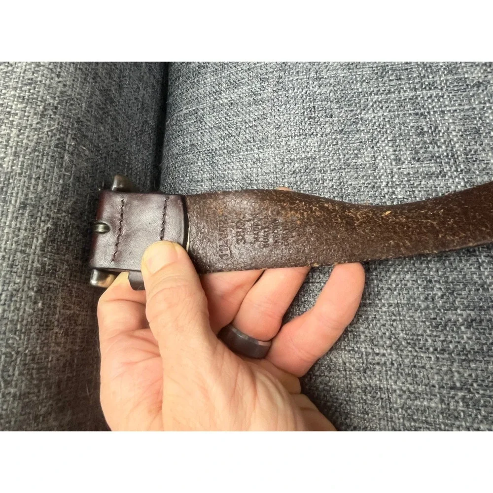 Levis Mens Brown Genuine Leather Belt Size 38 Distressed Vintage Western